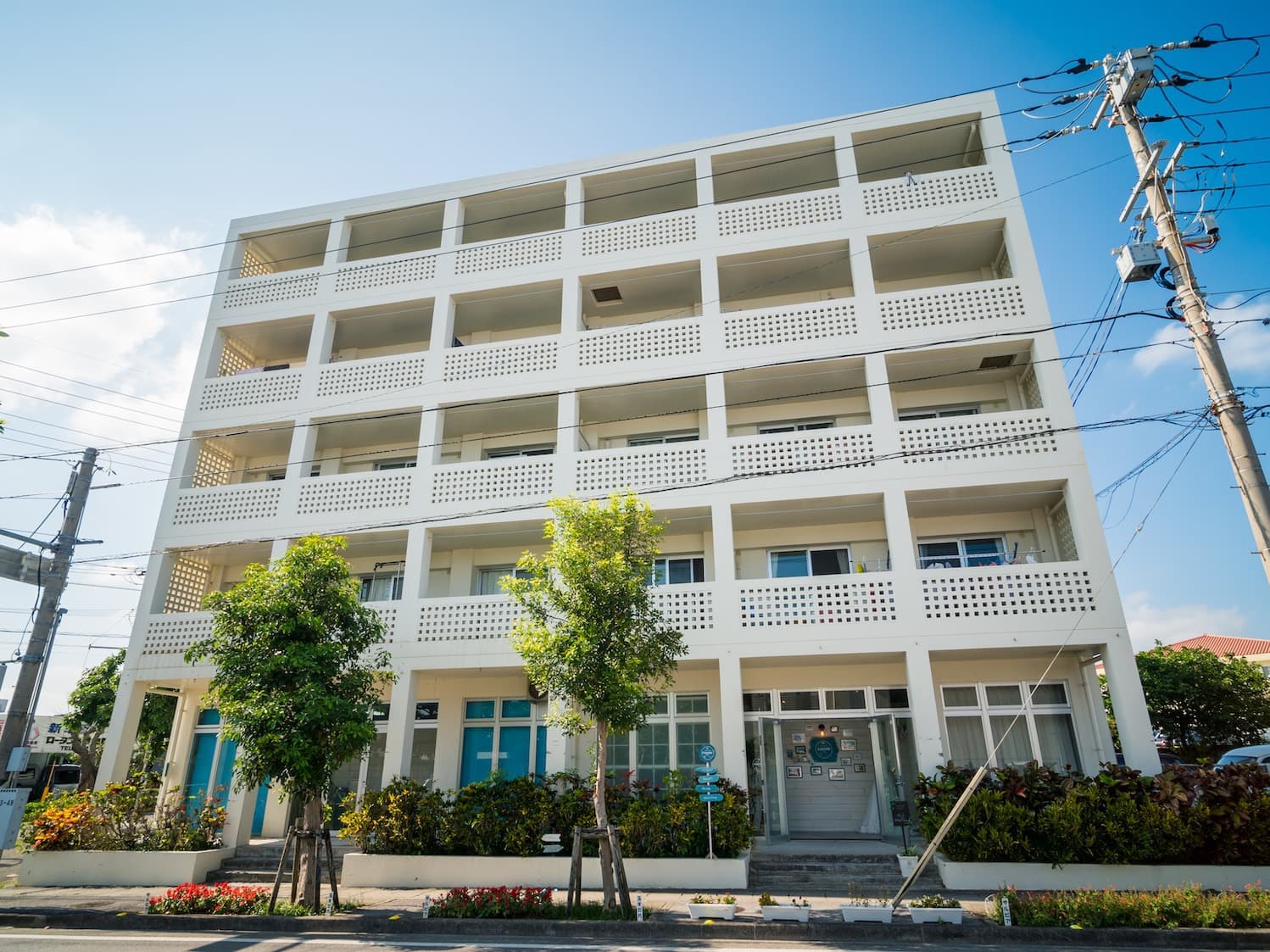 サロン建物外観